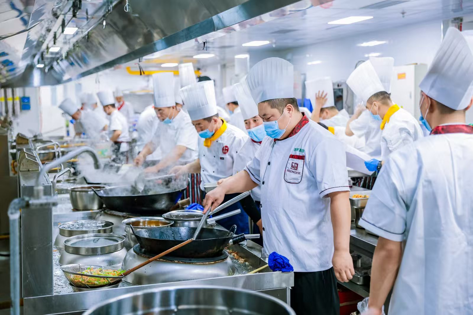 创新食谱绘美味健康画卷，圣禾载誉而归续写学生餐暖心新篇章